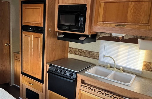 Forest Junction House | NFL Draft Camper sleeps 6-20 minutes from Lambeau Field-TransportationAvailable