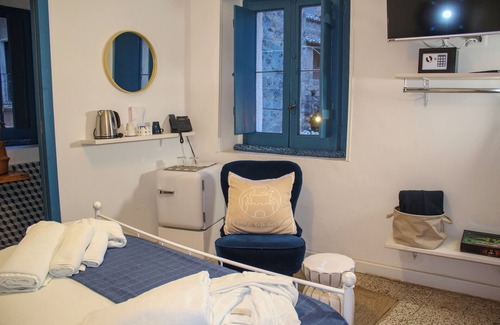 Castel Morrone Hotel | NGOPP CASTIELL
