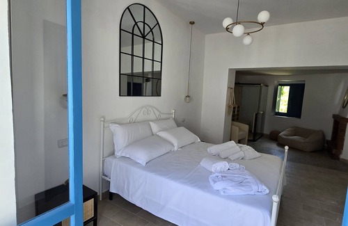 Castel Morrone Hotel | 'ngoppe A Castelluccia