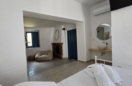 Castel Morrone Hotel | 'ngoppe A Castelluccia