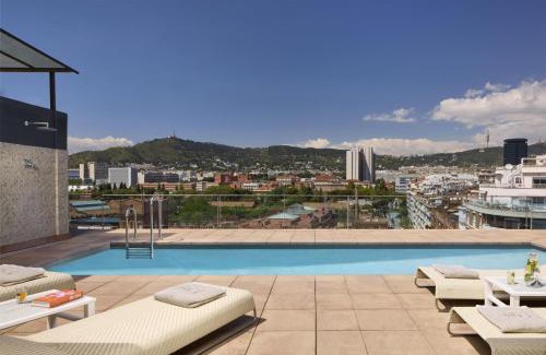 La Maternitat i Sant Ramon Hotel | NH Barcelona Stadium