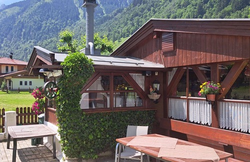 Fusch an der Grossglocknerstrasse Apartment | Nice apartment for 2 people with WIFI, TV and balcony