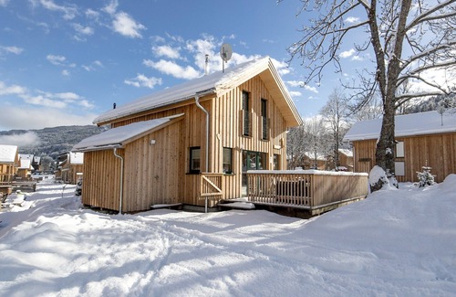 Sankt Lorenzen ob Murau Ski Chalet | Nice chalet with hot tub