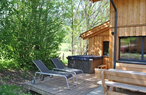 Sankt Lorenzen ob Murau Ski Chalet | Nice chalet with hot tub