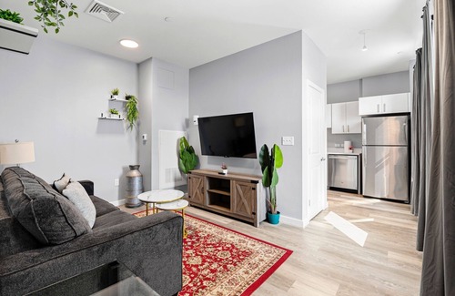 Everett Apartment | Nice 1BR Near Encore Boston 8925