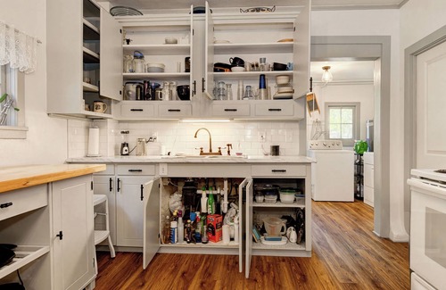Central Colorado Springs House | Nice 2-bedroom house in Colorado Springs