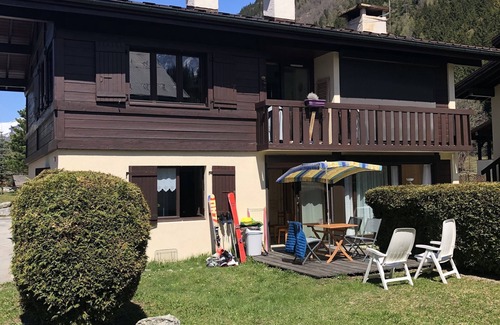 Le Lavancher Apartment | Nice 2 rooms for 2 to 4 people in quiet hamlet with superb view on Mont-Blanc