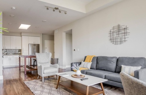 Santa Clara Apartment | Nice 2BR in Santa Clara, Parking + Pet-Friendly