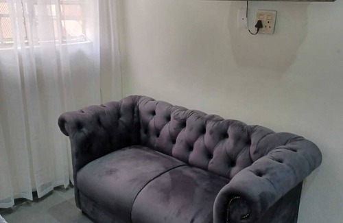 Greater Johannesburg Metropolitan Area Apartment | Nice 3-bedroom Aprt with WiFi at 59 lindhorst st Kenilworth Joburg South 2190