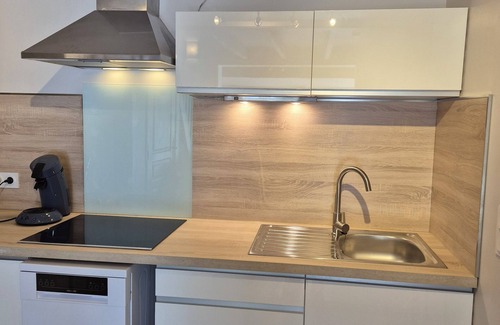 Les Ayguades House | NICE 3-BEDROOM HOUSE between the pond and the sea Pets welcome