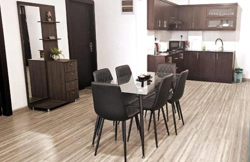 Nuwara Eliya Apartment | Nice 3-bedroom serviced apt in Nuwara Eliya town