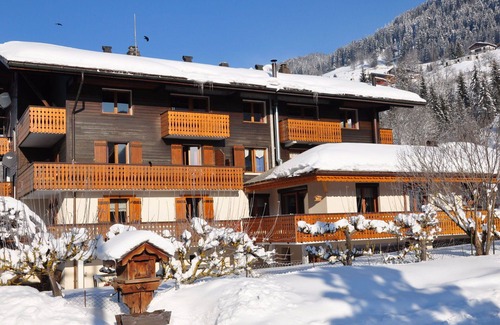 La Chapelle-d'Abondance Apartment | Nice apartment for 4 people with WIFI, TV, balcony, pets allowed and panoramic view