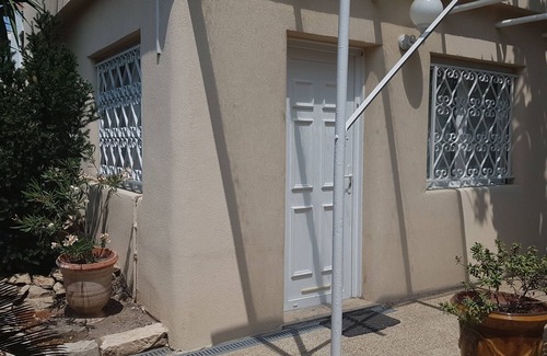 Arles Apartment | Nice and bright 75m² apartment with garden fenced