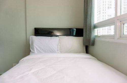 Old Jakarta Apartment | Nice and Elegant 2BR Apartment at Springhill Terrace Residence By Travelio
