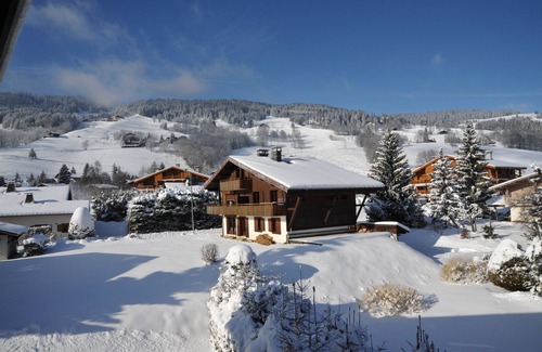 Megeve Apartment | Nice and sunny 2 rooms apartment with unrestricted view
