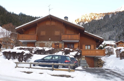 Les Contamines-Montjoie Apartment | Nice apartment of 35 m2 in a beautiful sunny Savoyard chalet
