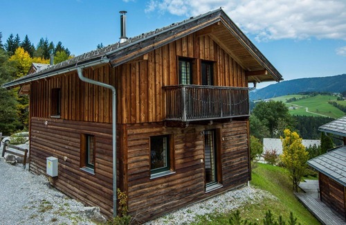 Annaberg im Lammertal House | Nice apartment in villa for 8 guests with pool, WIFI, TV, terrace and pets allowed