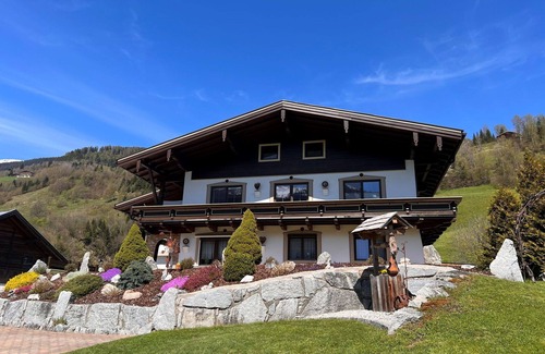 Muhlbach im Pinzgau Apartment | Nice apartment for 8 people with WIFI, TV, terrace, pets allowed and panoramic view