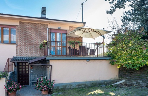 Castagnole Monferrato Apartment | Nice apartment for 3 guests with A/C, WIFI, TV and balcony
