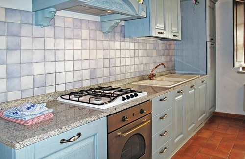 Rigutini Apartment | Nice apartment for 2 people with A/C, pool, WIFI, TV, patio and pets allowed