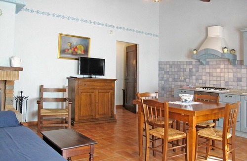 Rigutini Apartment | Nice apartment for 2 people with A/C, pool, WIFI, TV, patio and pets allowed