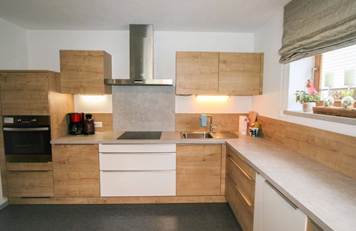 Strass im Zillertal Apartment | Nice apartment for 8 guests with WIFI, TV, patio and pets allowed