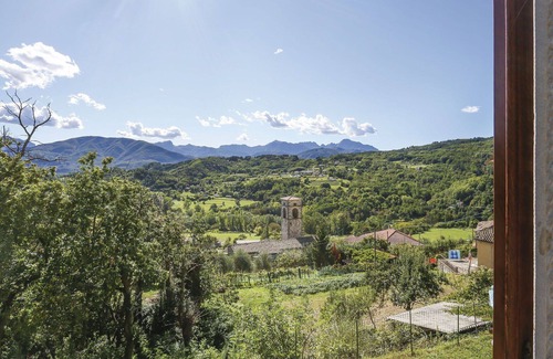 Villa Collemandina Villa | Nice apartment in villa for 5 people with pool, WIFI, terrace and pets allowed