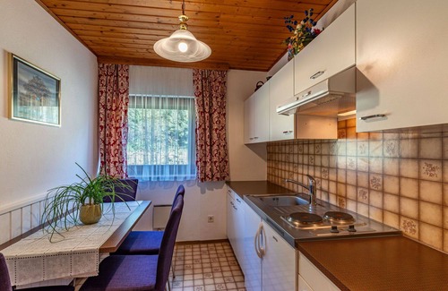 Agsdorf Apartment | Nice apartment for 4 guests with WIFI, TV, patio and pets allowed