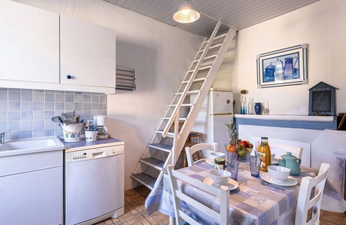 Porto-Vecchio Apartment | Nice apartment for 5 guests with WIFI, TV, balcony and pets allowed