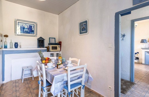 Porto-Vecchio Apartment | Nice apartment for 5 guests with WIFI, TV, balcony and pets allowed