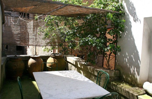 San Gimignano City Centre Apartment | Nice apartment for 6 guests with terrace