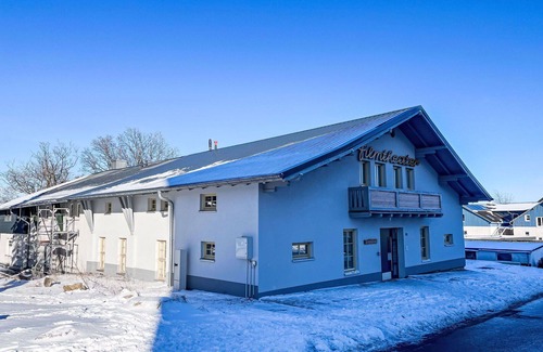Oberhof Apartment | Nice apartment for 2 people with WIFI, TV, balcony, pets allowed and parking