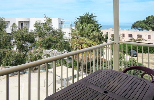 L'Ile-Rousse Apartment | Nice apartment for 4 people with pool, WIFI, TV, terrace and pets allowed