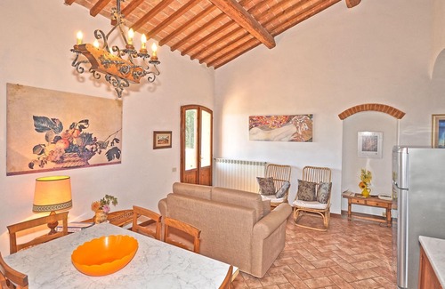 San Gimignano Apartment | Nice apartment for 4 people with A/C, pool, WIFI, TV, terrace and panoramic view