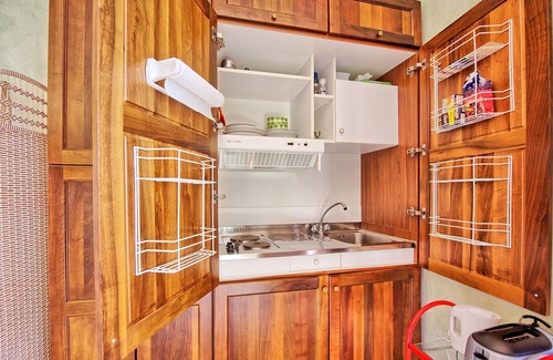 San Gimignano Apartment | Nice apartment for 2 people with pool, A/C, WIFI, TV and panoramic view