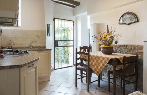San Gimignano Apartment | Nice apartment for 4 guests with WIFI, pool, A/C, pets allowed and panoramic view