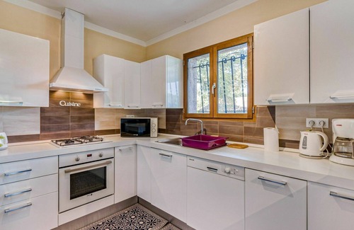 Pietroso Apartment | Nice apartment for 10 people with A/C, pool, WIFI, TV, patio, pets allowed and panoramic view