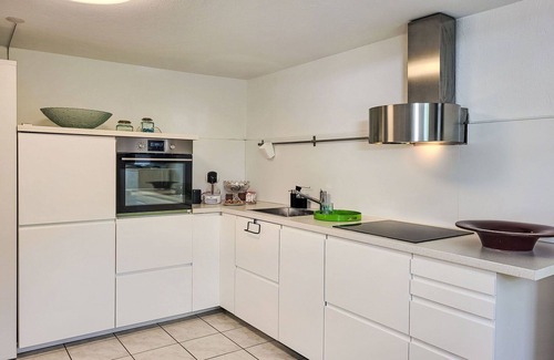 Gordola Apartment | Nice apartment for 2 people with WIFI, A/C, TV, patio, pets allowed and panoramic view