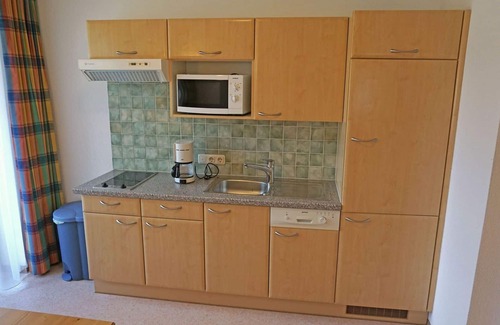 Pettneu am Arlberg Apartment | Nice apartment for 2 guests with WIFI, TV and terrace