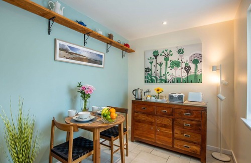 Drumnadrochit Apartment | Nice apartment for 2 guests with WIFI and patio