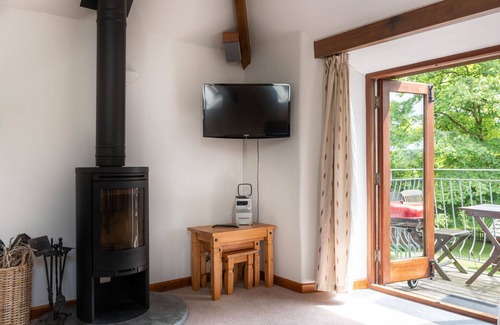 Fivelanes Apartment | Nice apartment for 2 people with hot tub, WIFI, TV, balcony and pets allowed