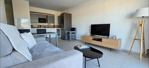 Cogolin Apartment | Nice apartment for 2 with balcony