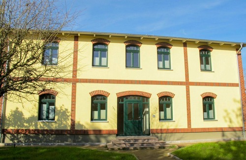 Splietsdorf Apartment | Nice apartment for 3 guests with WIFI, TV, balcony, pets allowed and parking