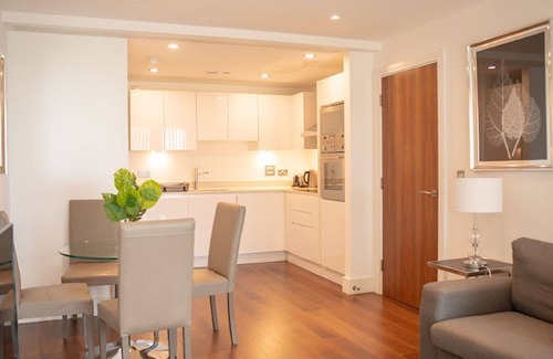 Isle of Dogs Apartment | Nice apartment for 3 guests with WIFI, TV and balcony