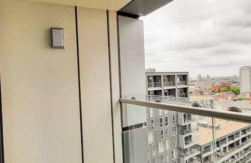 Isle of Dogs Apartment | Nice apartment for 3 guests with WIFI, TV and balcony