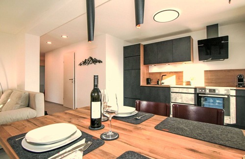 Axams Apartment | Nice apartment for 3 guests with WIFI, TV and terrace