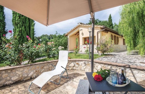 Fornole Apartment | Nice apartment for 3 guests with WIFI, A/C, pool, TV and panoramic view