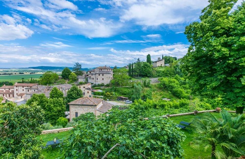 Stigliano Apartment | Nice apartment for 3 guests with WIFI, TV, patio, pets allowed and panoramic view