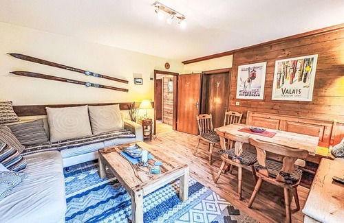 Saalbach-Hinterglemm Apartment | Nice apartment for 4 guests with WIFI, TV and balcony