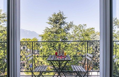 Montreux City Centre Apartment | Nice apartment for 4 guests with WIFI, TV and balcony